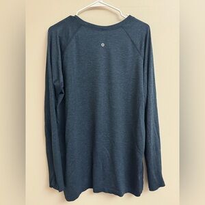 Lululemon Swiftly Tech 2.0 Blue Long Sleeve Shirt